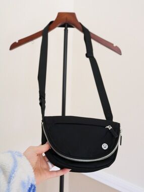 lululemon athletica Black Belt Bag